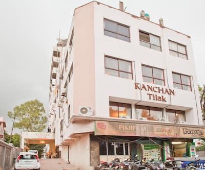 https://imgcld.yatra.com/ytimages/image/upload/t_hotel_yatra_city_desktop/v1390502024/Domestic Hotels/Hotels_Indore/Hotel Kanchan Tilak/Facade19.jpg